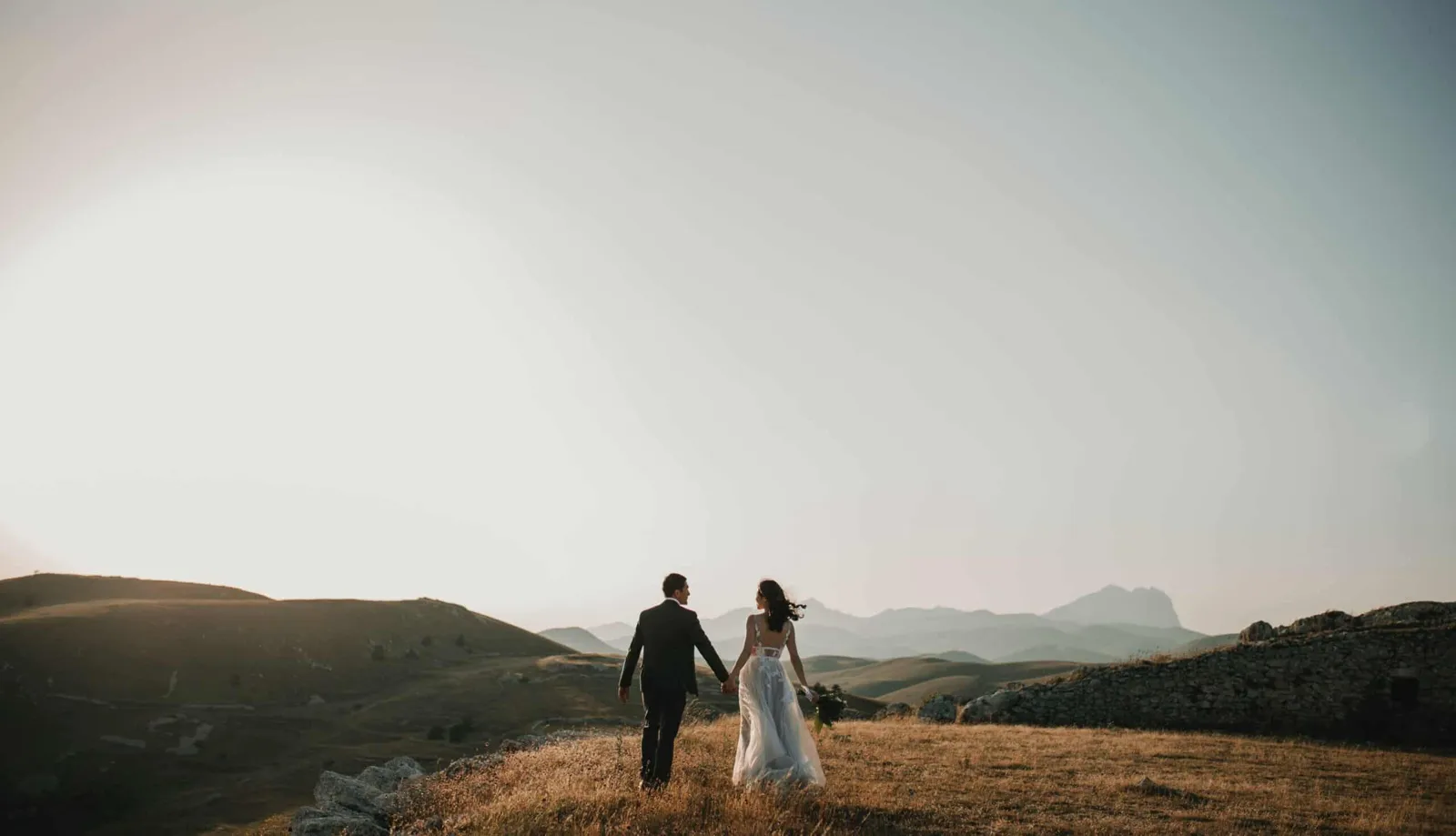 foto-pettine-IfjHaIoAoqE-unsplash-1-scaled-e1661829783595.jpg